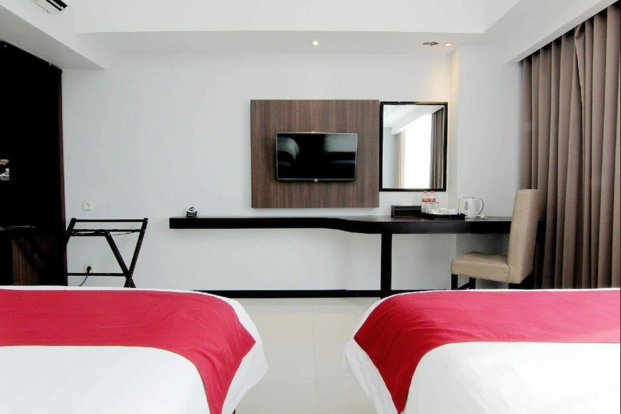 The Sun Hotel Madiun Zewnętrze zdjęcie