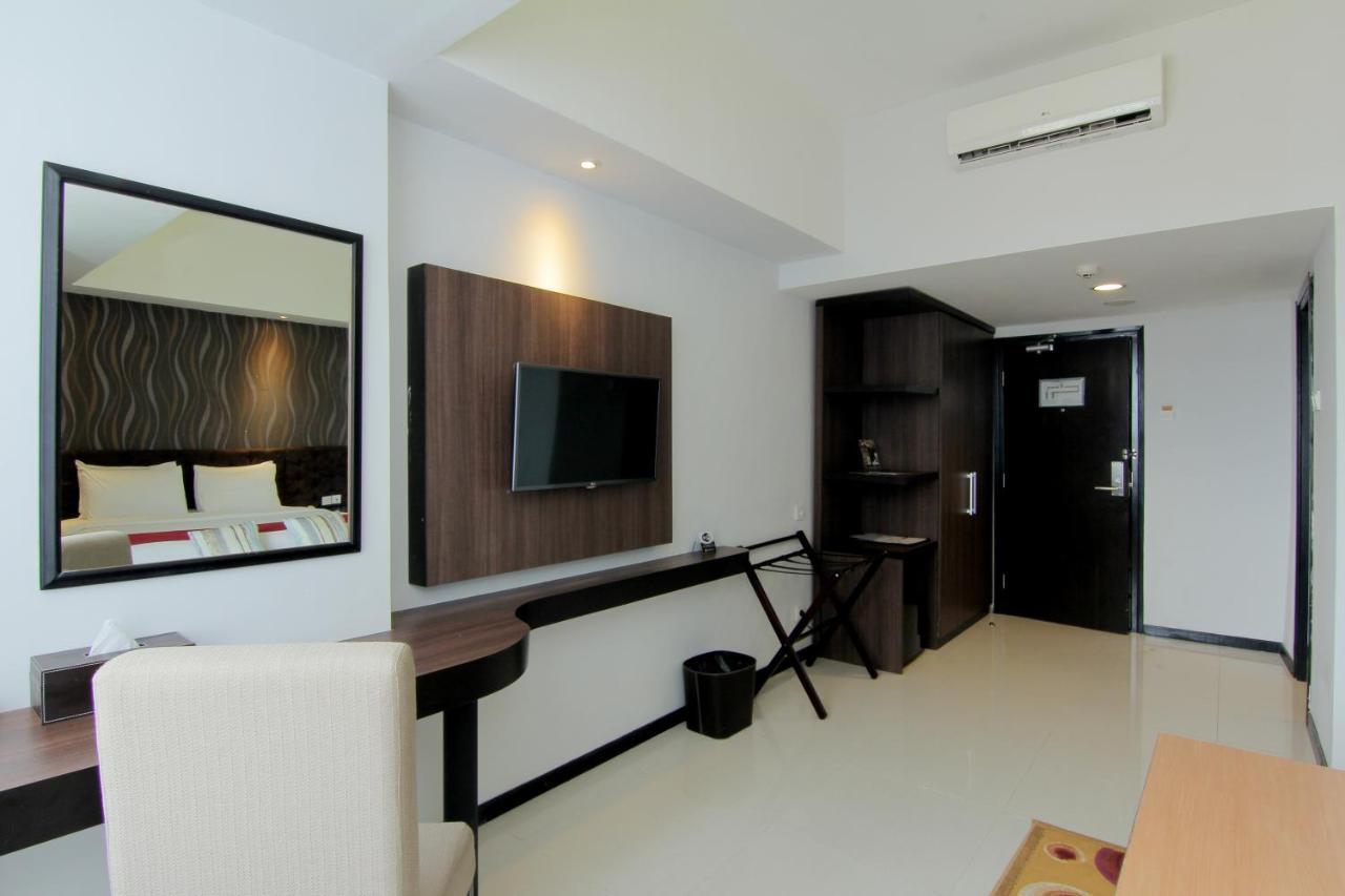 The Sun Hotel Madiun Zewnętrze zdjęcie