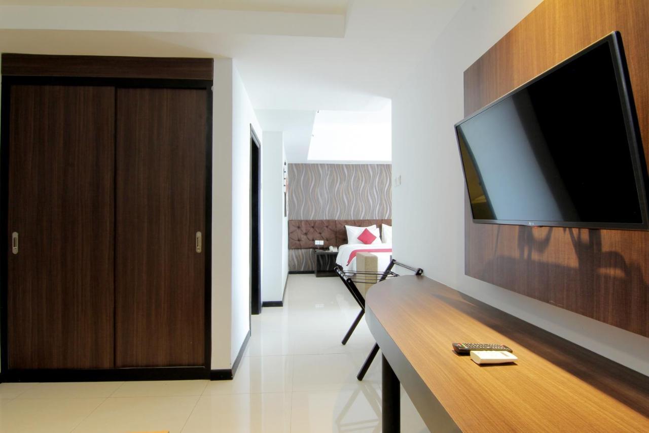 The Sun Hotel Madiun Zewnętrze zdjęcie